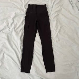 SOLD - LLL Align™ High-Rise Pant with Pockets 25" (Equinox logo) in Black Sz 2